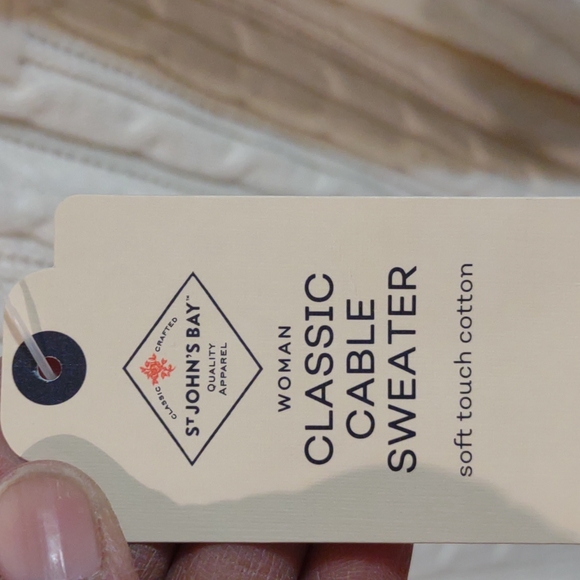 New Long Sleeve Classic Cable Sweater's - Picture 2 of 5